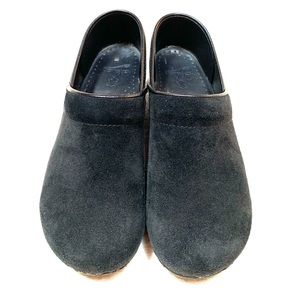 Dansko Clogs Black Suede Size 42